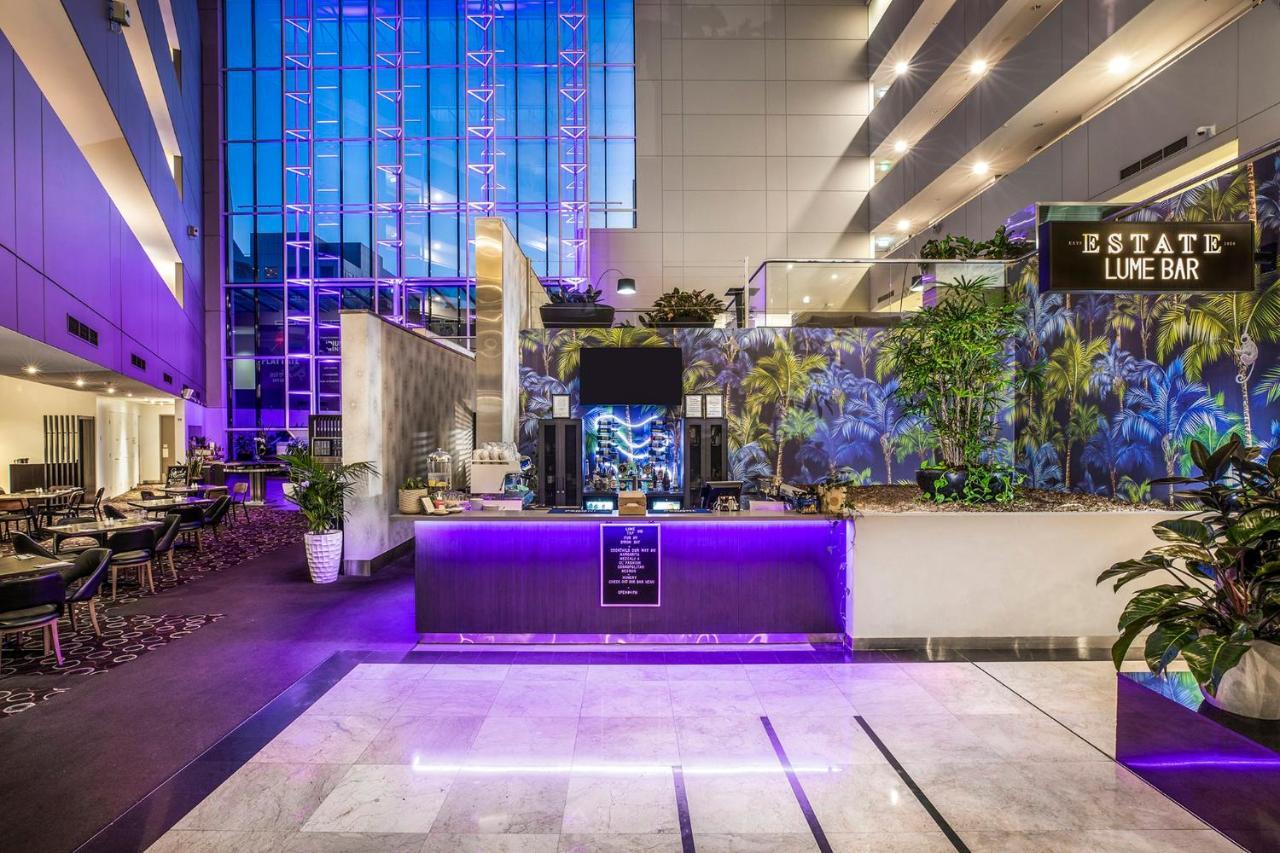 Crowne Plaza Canberra By Ihg Exterior photo