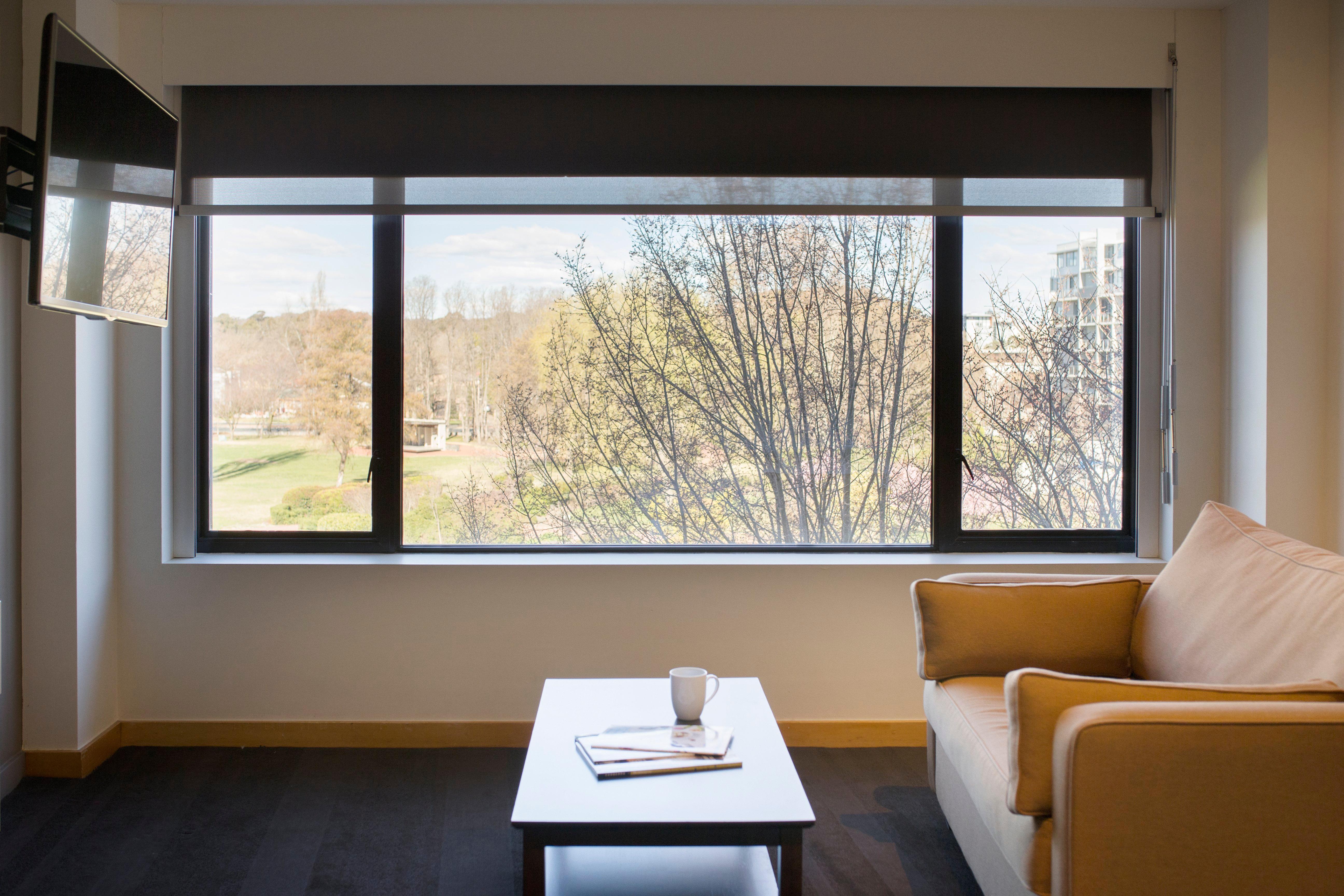 Crowne Plaza Canberra By Ihg Exterior photo