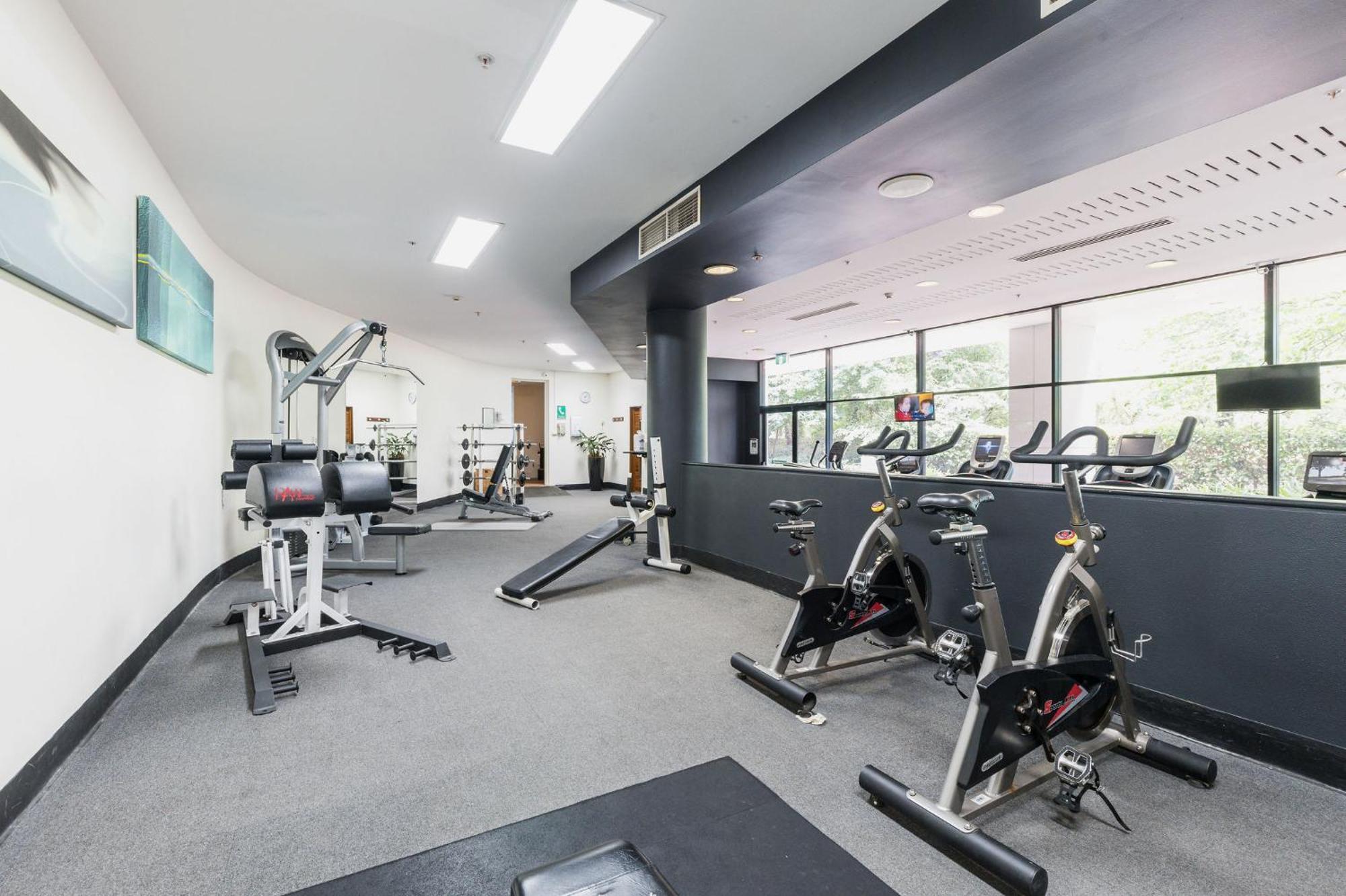 Crowne Plaza Canberra By Ihg Exterior photo